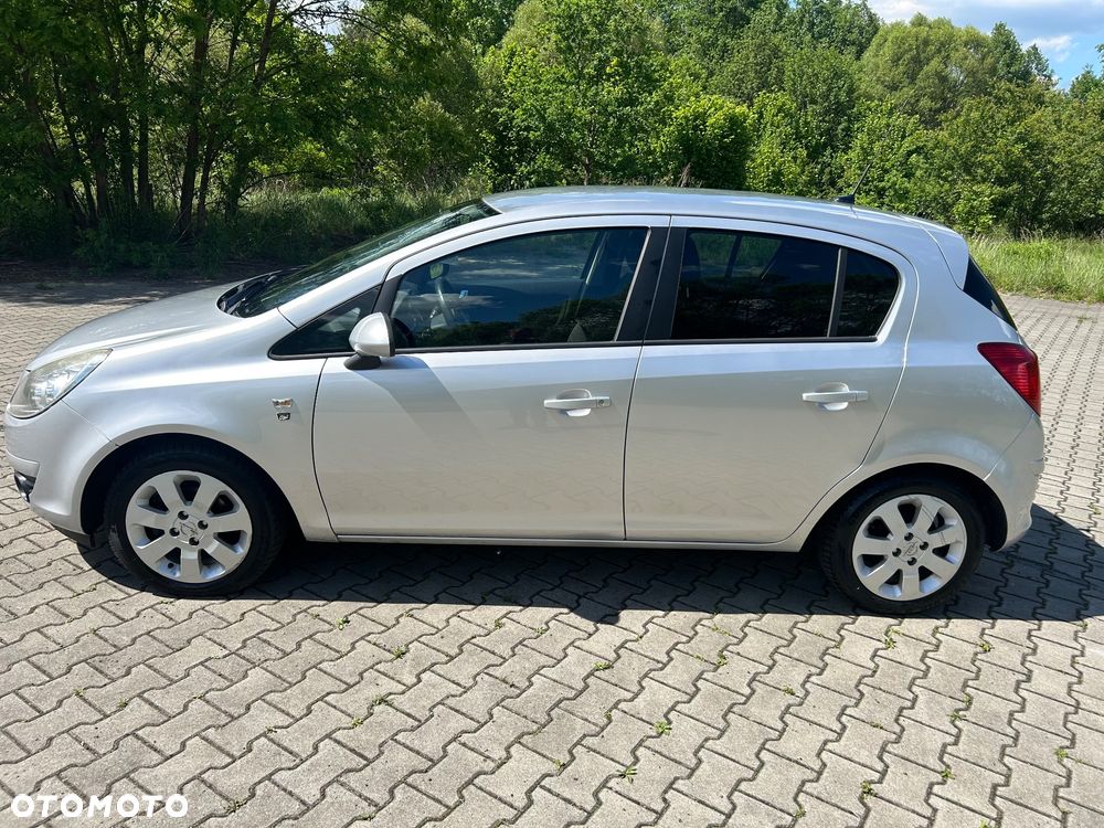 Opel Corsa 1.4 16V Enjoy - 8