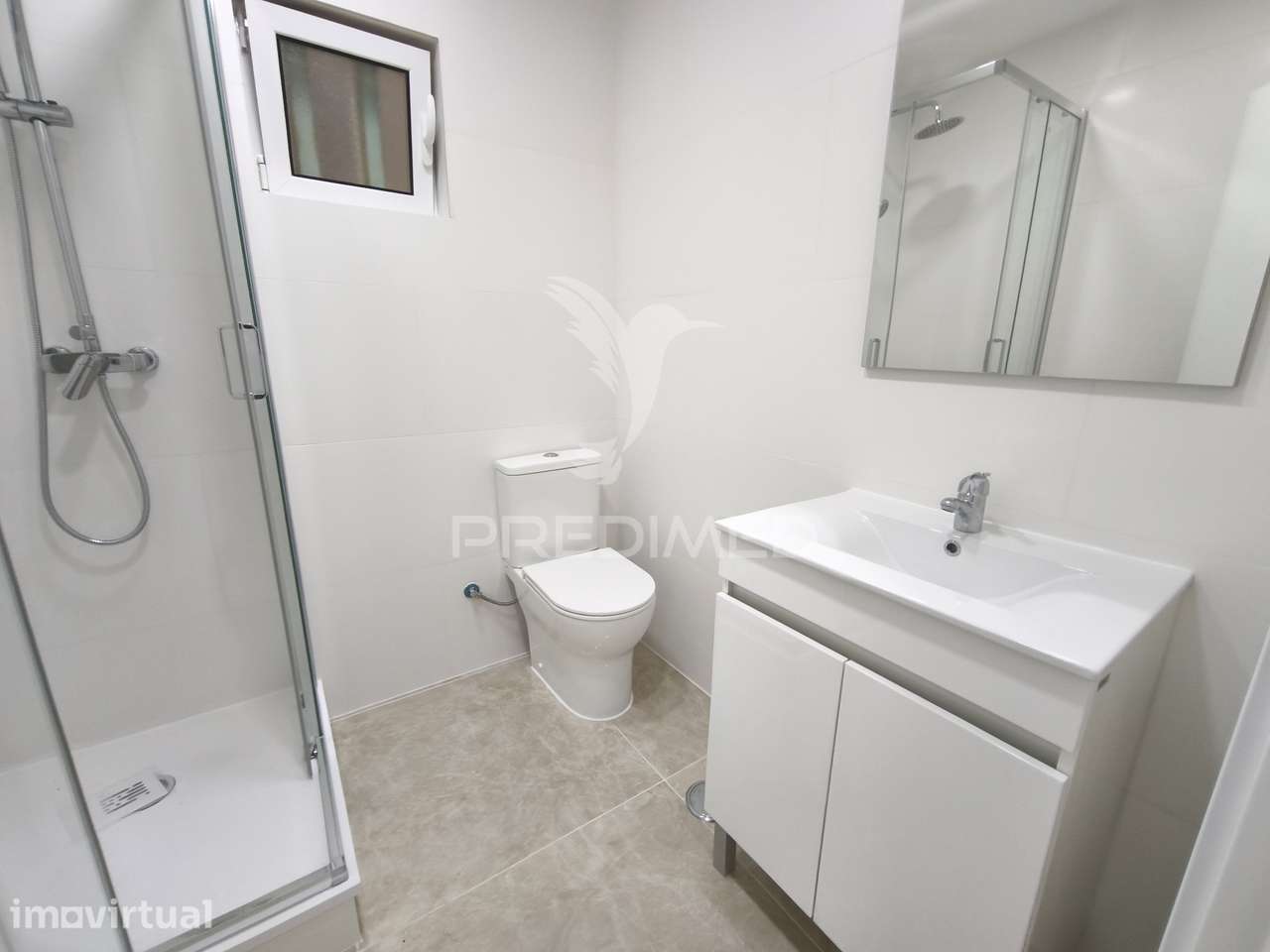 Apartamento T1 com Terraço de 50m2-Remodelado - Grande imagem: 4/9