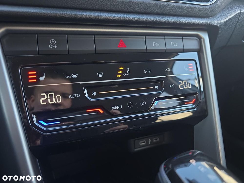 Volkswagen T-Roc 1.5 TSI Life Plus DSG - 23