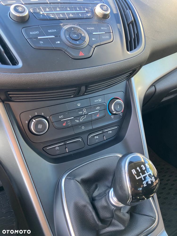 Ford Kuga 1.5 EcoBoost 2x4 Trend - 18