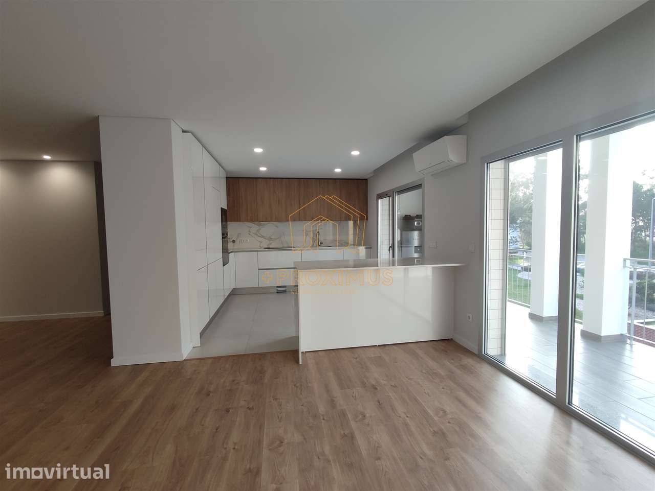 Apartamento T2 c/ garagem - Figueira da Foz - Grande imagem: 2/9