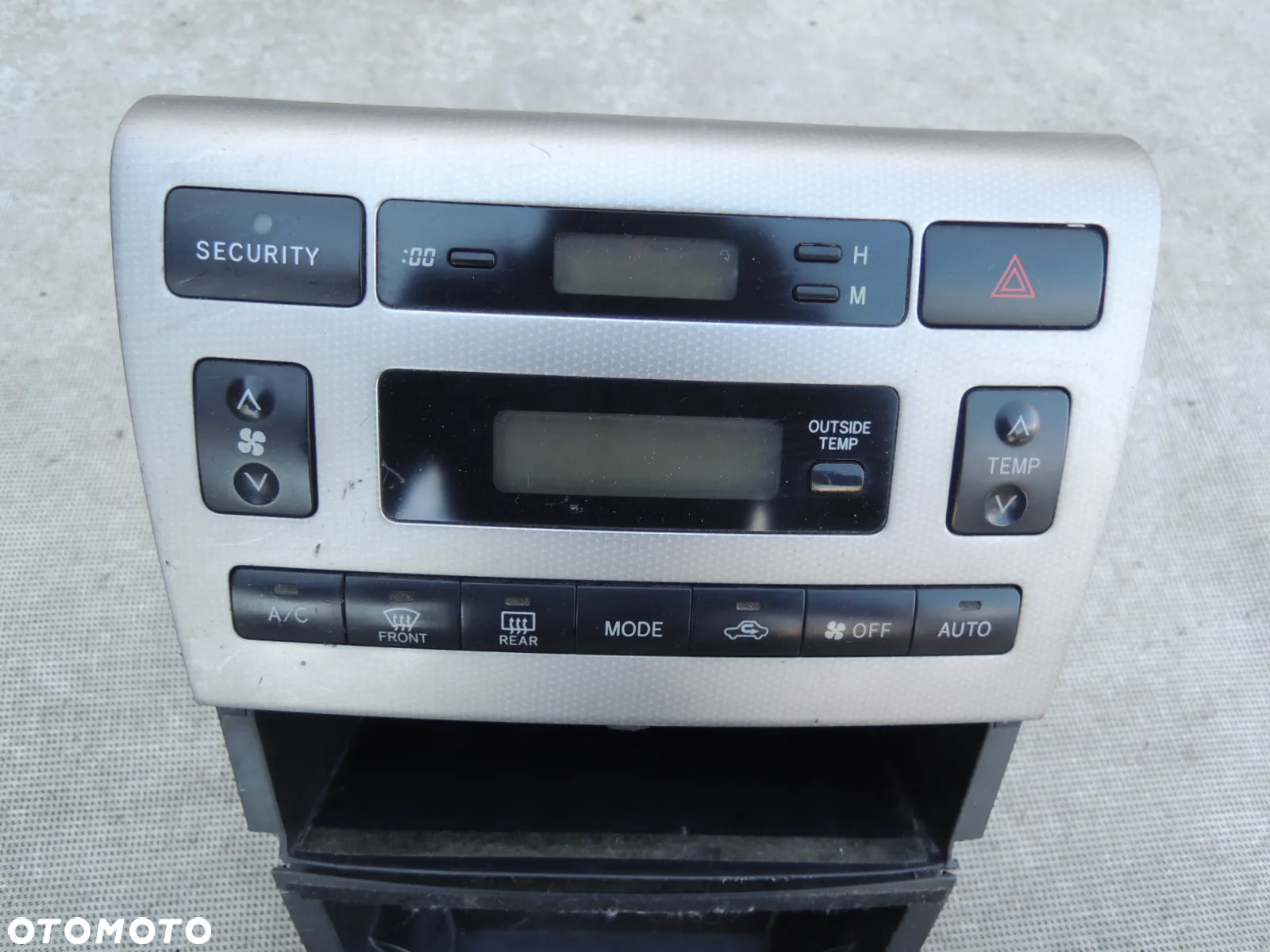 PANEL STEROWANIA KLIMATYZACJI - TOYOTA COROLLA E12 - 2
