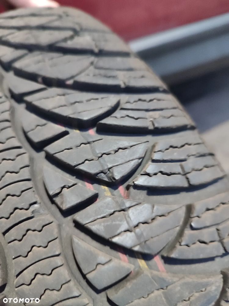 Volkswagen Golf 1.6 Comfortline - 25