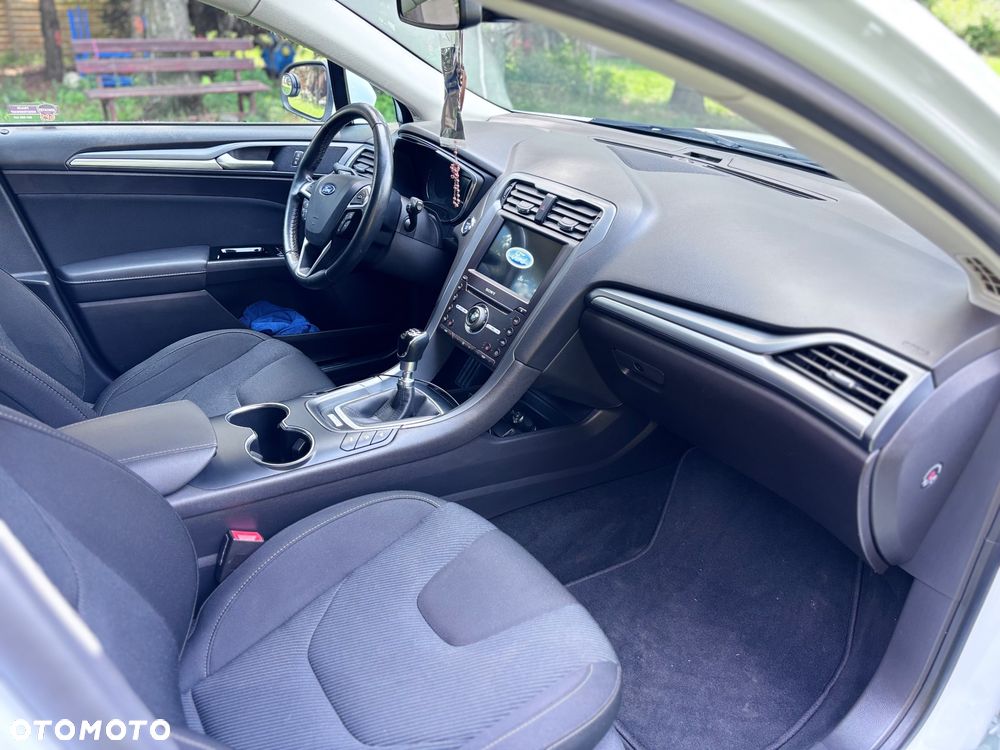 Ford Mondeo 1.5 EcoBoost Titanium - 4