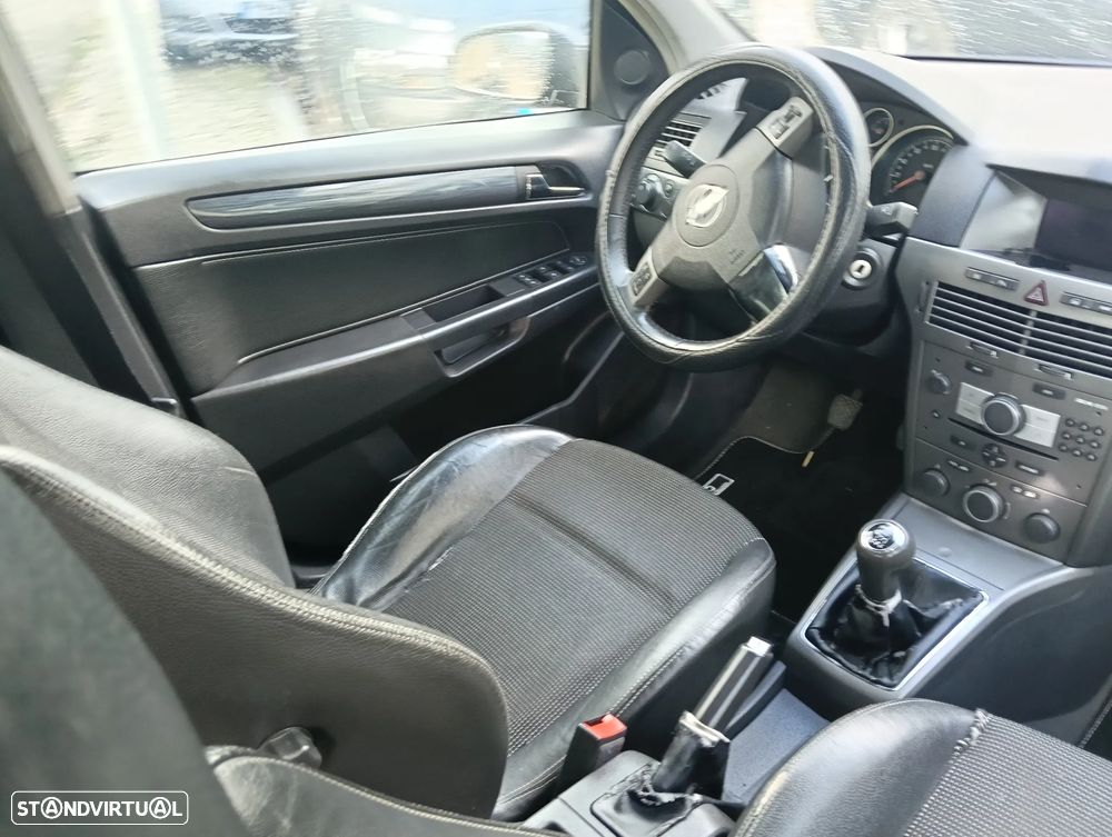 Opel Astra Caravan 1.9 CDTi Cosmo - 15