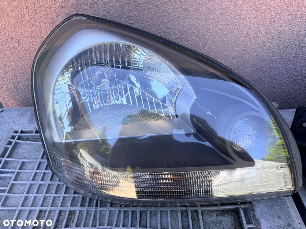 Lampa przednia HYUNDAI TUCSON I KOMPLET EUROPA ŁADNE Z 1 AUTA - 2