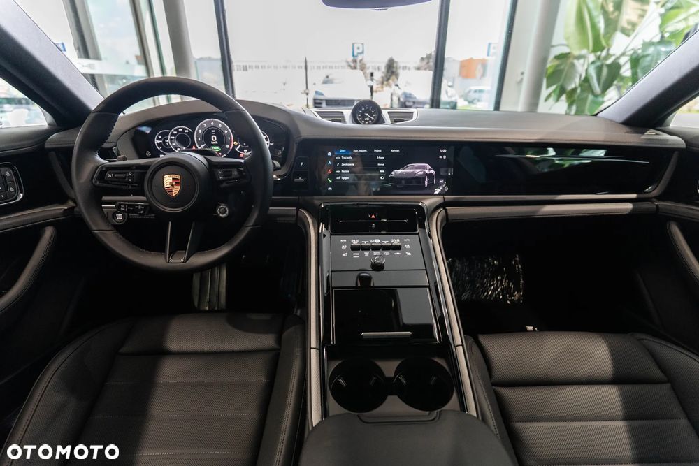 Porsche Panamera 4 E-Hybrid PHEV - 10