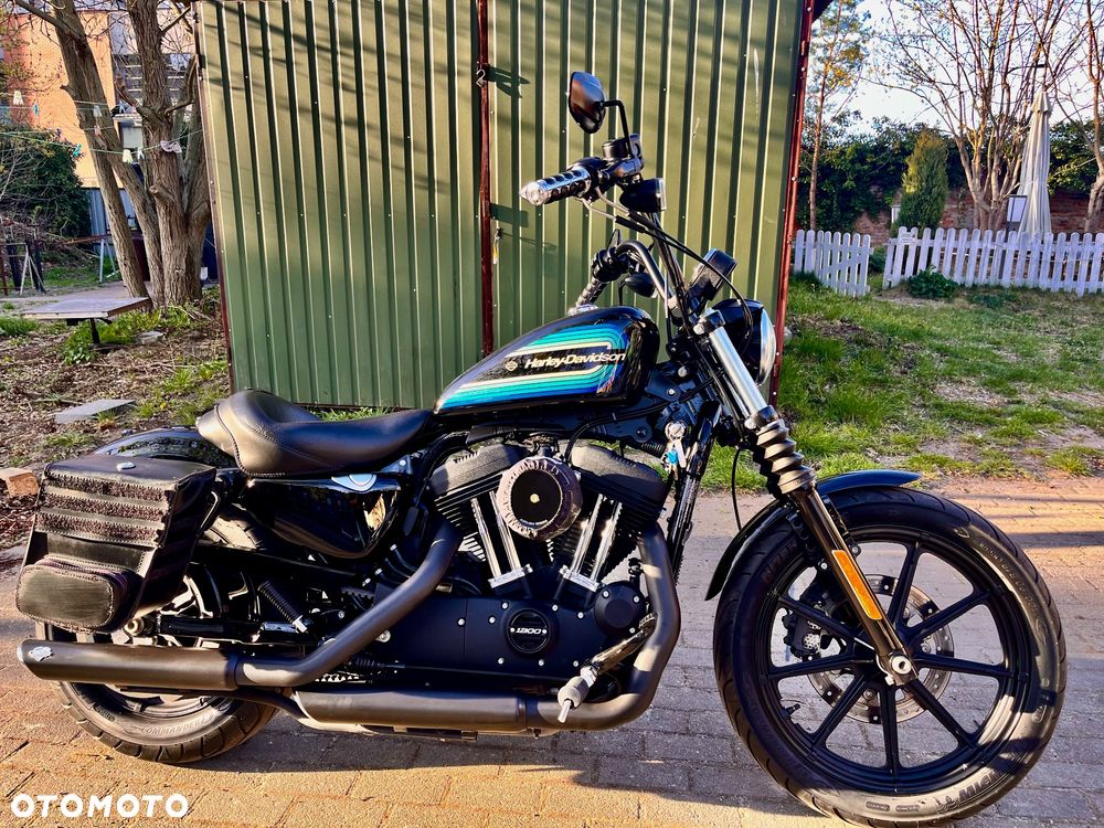 Harley-Davidson Sportster Iron 1200 - 2