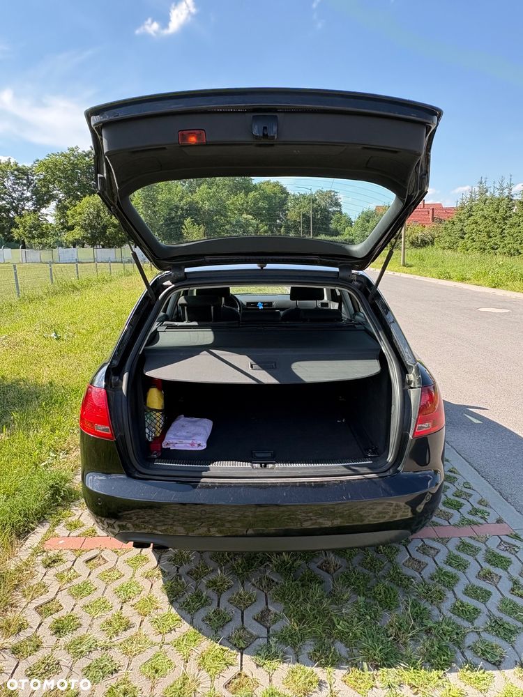 Audi A4 Limousine - 13