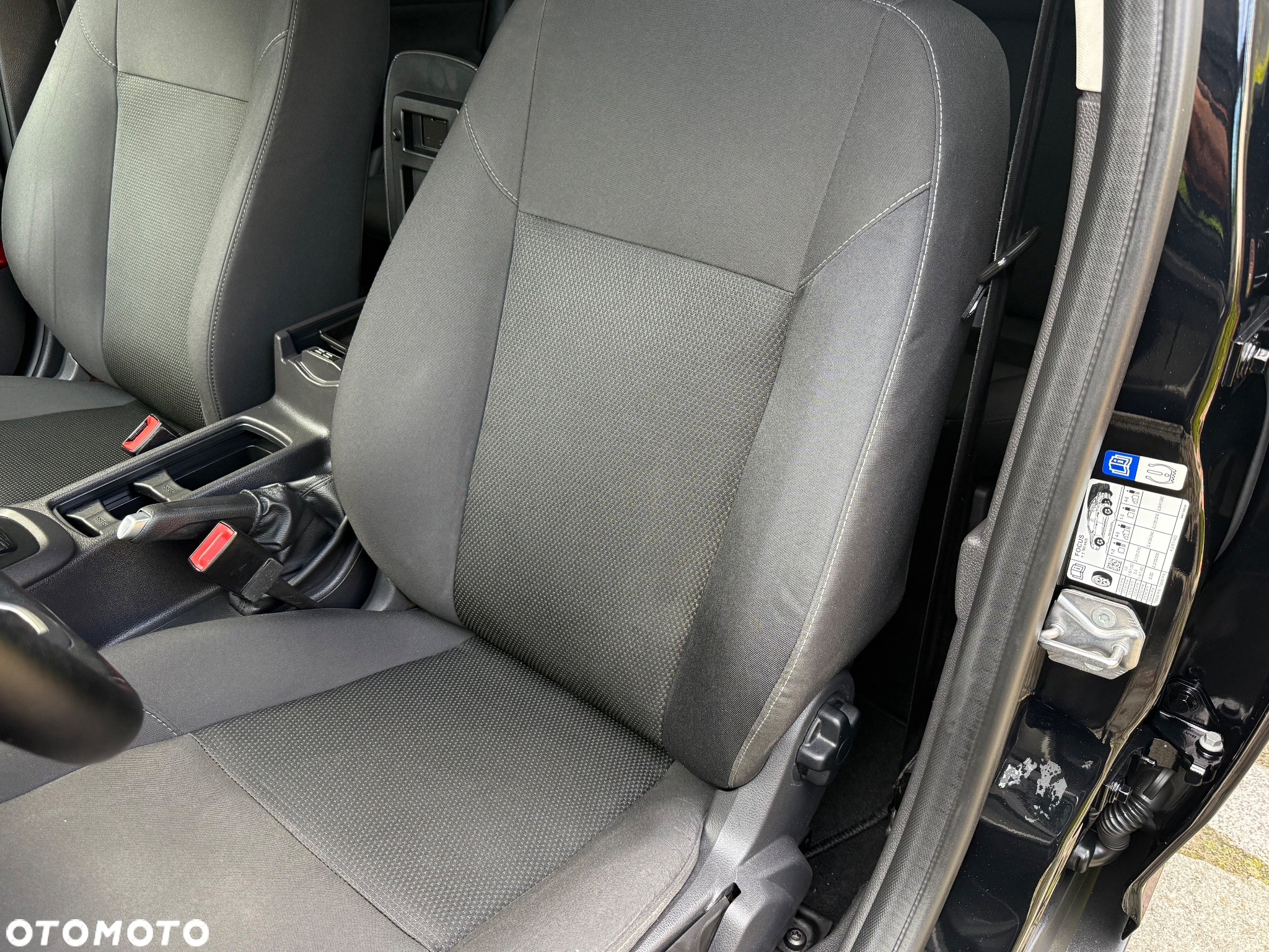 Ford Focus 1.5 EcoBlue Start-Stopp-System ST-LINE VIGNALE - 16