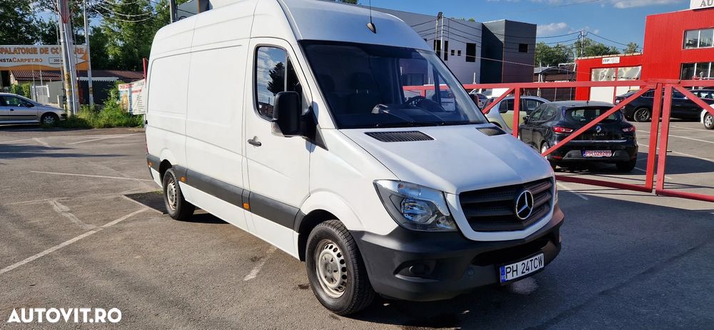Mercedes-Benz Sprinter - 2