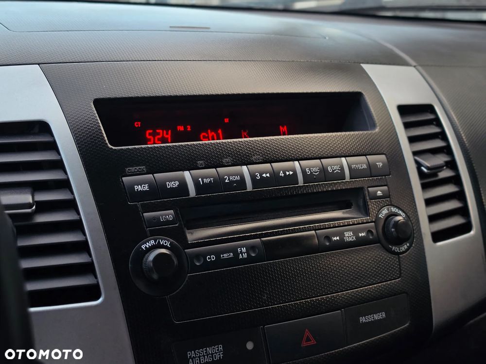 Mitsubishi Outlander - 18