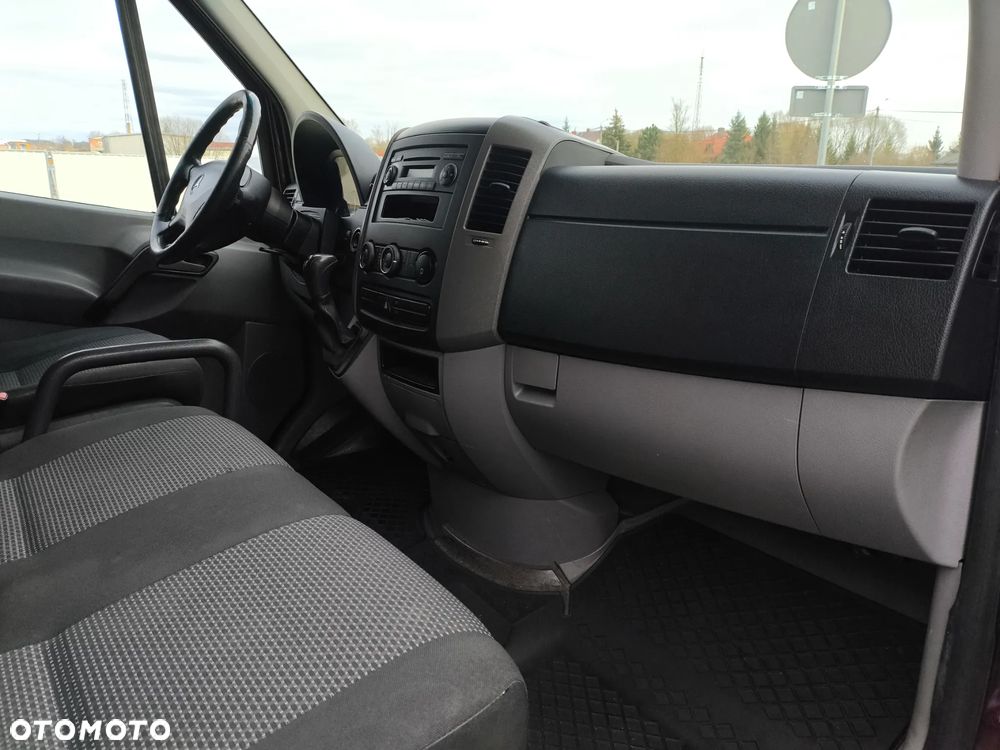 Mercedes-Benz Sprinter - 18