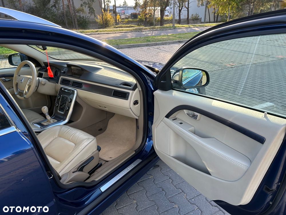 Volvo V70 D3 Ocean Race - 16