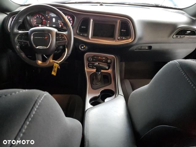 Dodge Challenger - 5