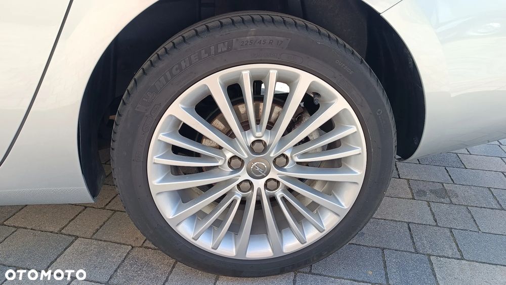 Opel Astra 1.4 T Dynamic - 23