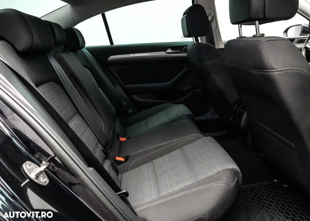 Volkswagen Passat 2.0 TDI DSG Comfortline - 17