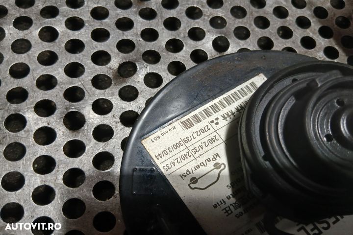 Usita rezervor 3C9809857 3C9809857 Volkswagen VW Passat B6 [2005 - 20 - 4