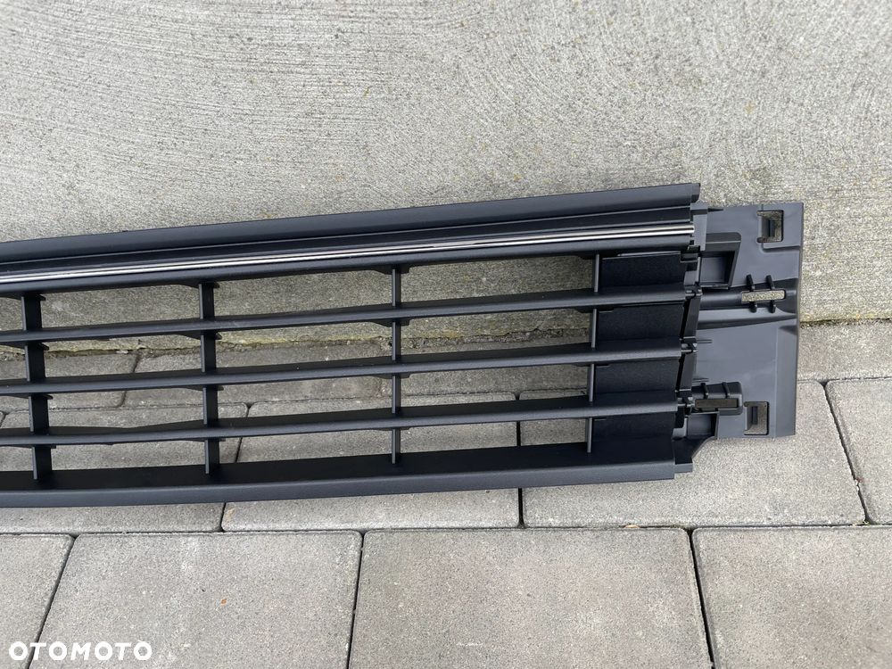 KRATKA ŚRODKOWA VW POLO 6R0 LIFT  2014-2017 - NOWA - 2