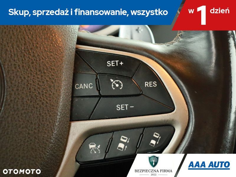 Jeep Grand Cherokee - 17