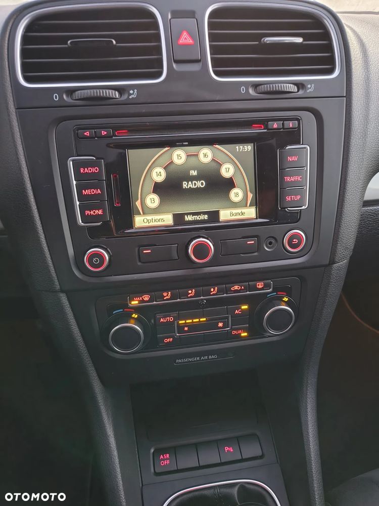 Volkswagen Golf 1.6 TDI BlueMotion Technology Cup - 21