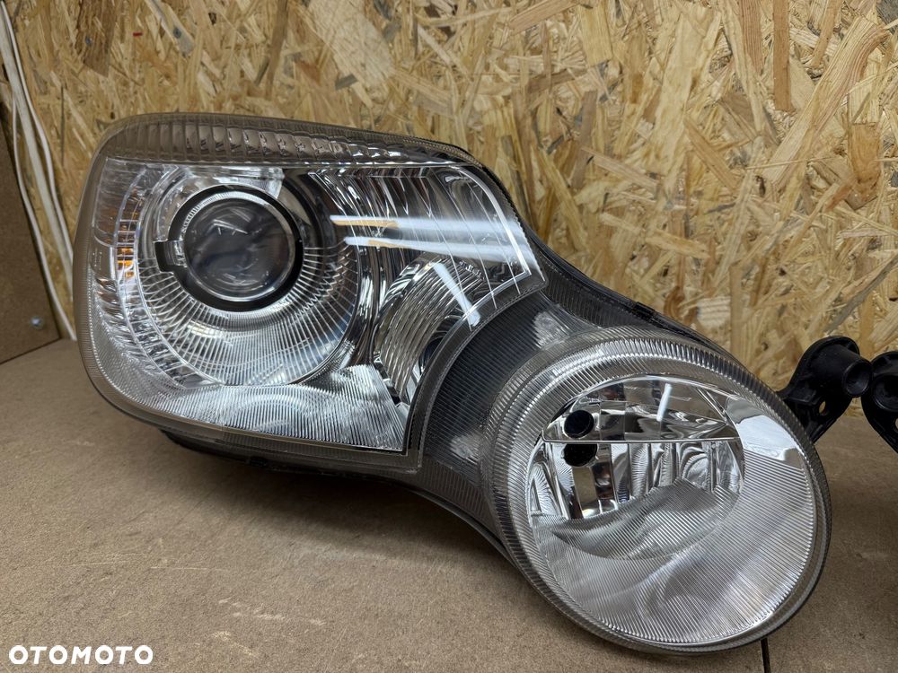 LAMPA LEWA PRAWA KOMPLET XENON SKODA YETI 5L1941015B 5L1941016B - 5