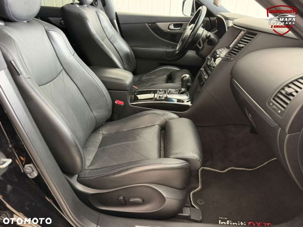 Infiniti QX70 - 28