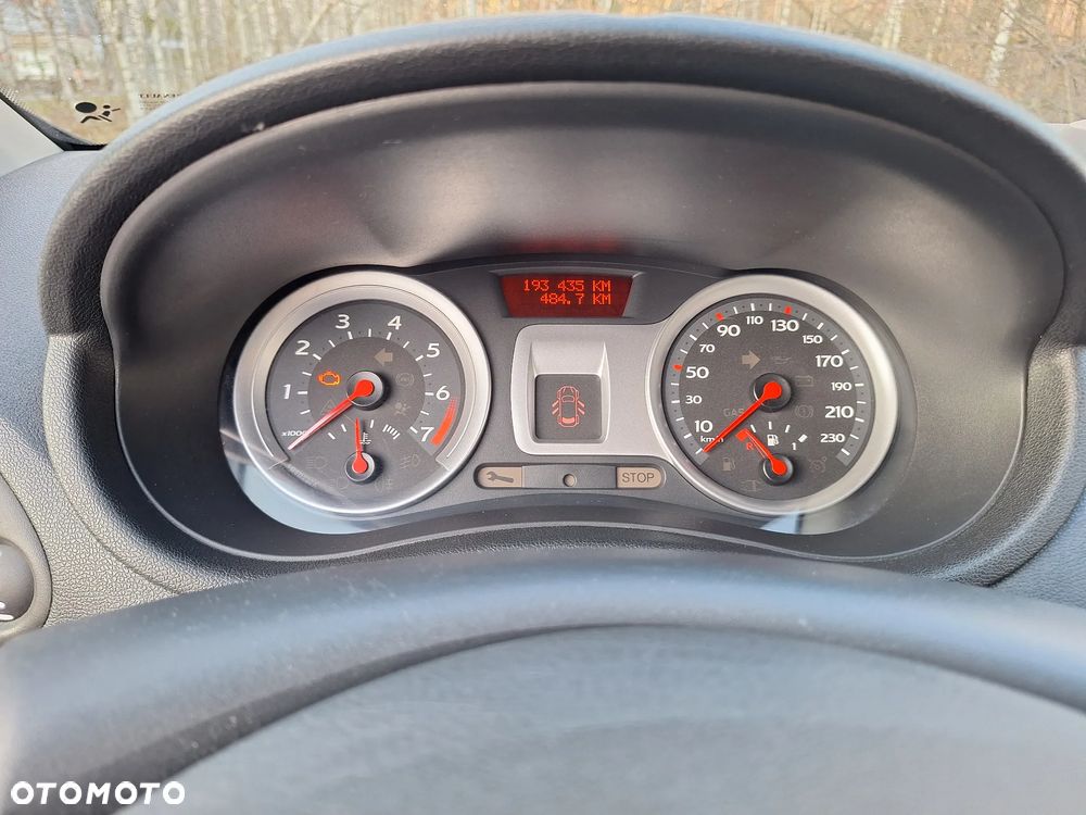 Renault Clio 1.2 TCE Authentique - 8