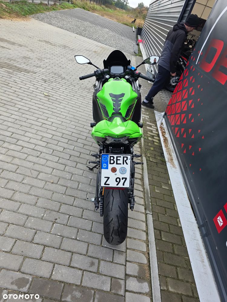 Kawasaki Ninja - 17