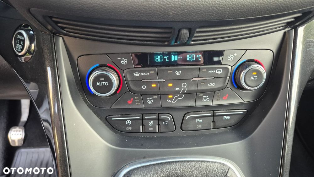 Ford Kuga 1.5 EcoBoost 2x4 ST-Line - 17