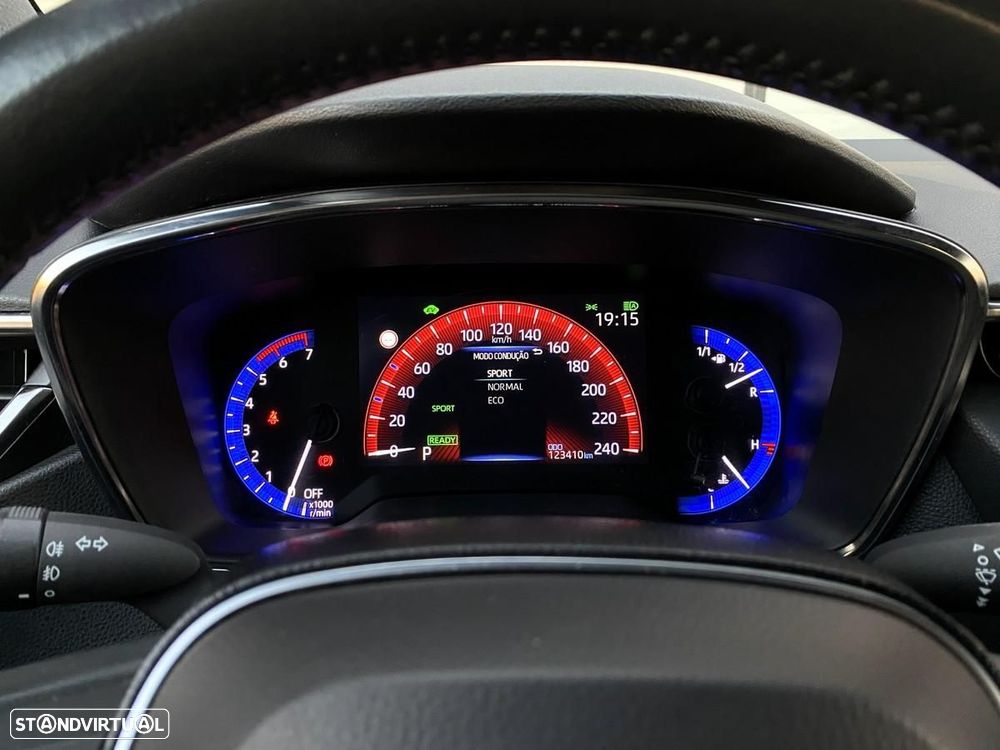 Toyota Corolla 1.8 Hybrid Comfort - 22