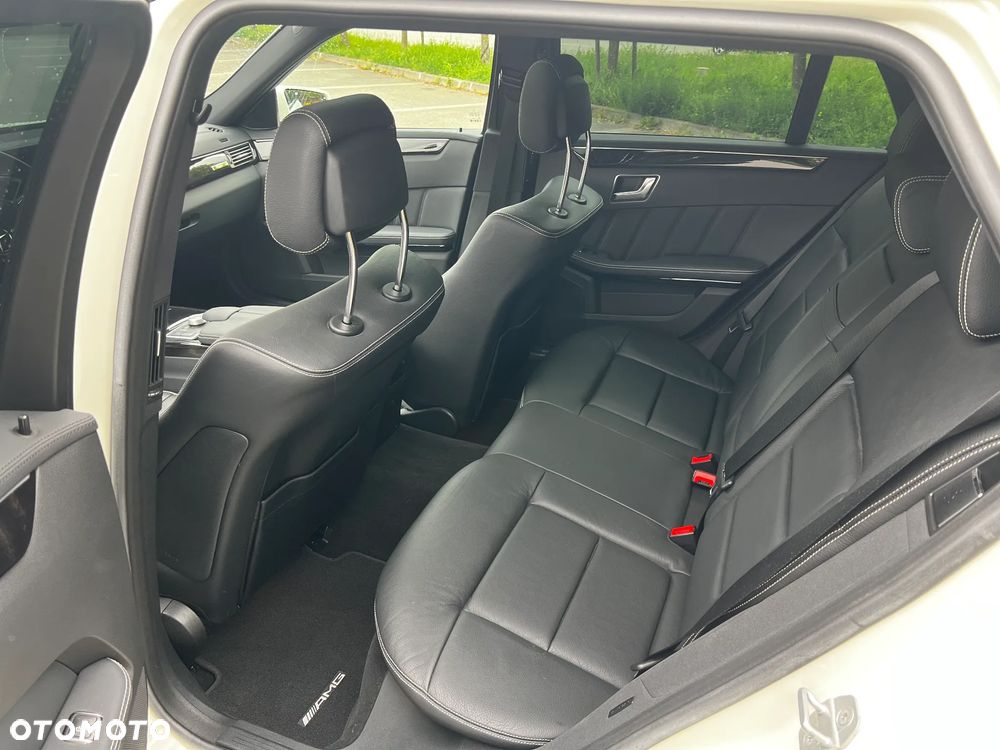 Mercedes-Benz Klasa E 500 BlueEFFICIENCY 7G-TRONIC Avantgarde - 26