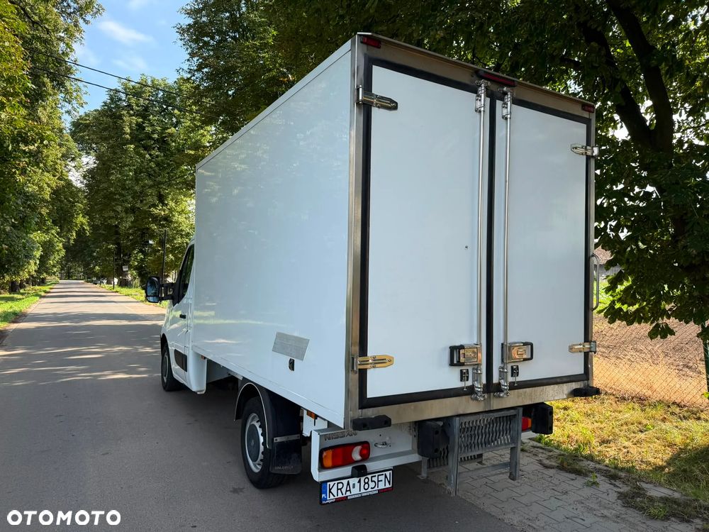Nissan NV400 - 8