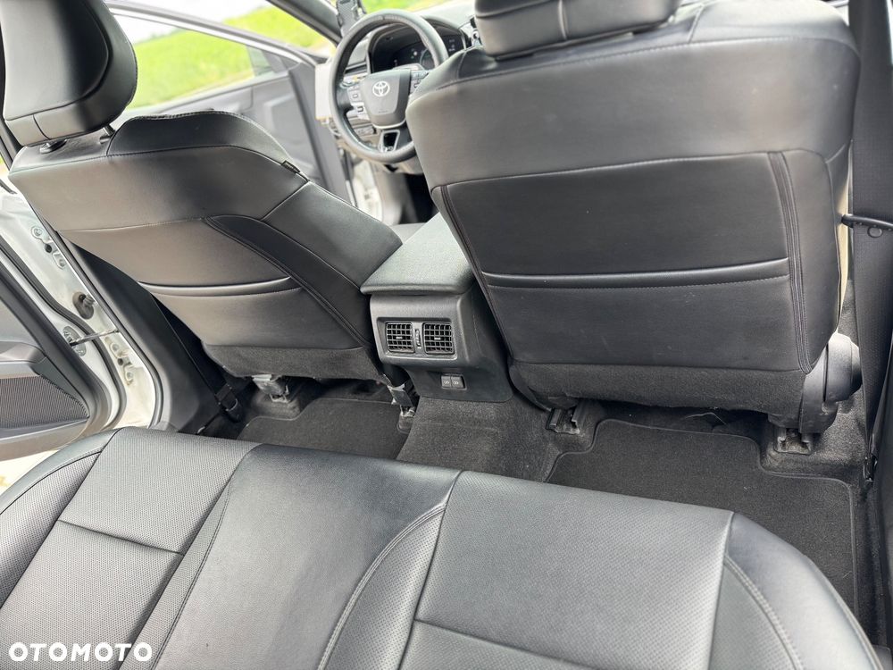 Toyota Camry 2.5 Hybrid Dynamic Force Comfort e-CVT - 22