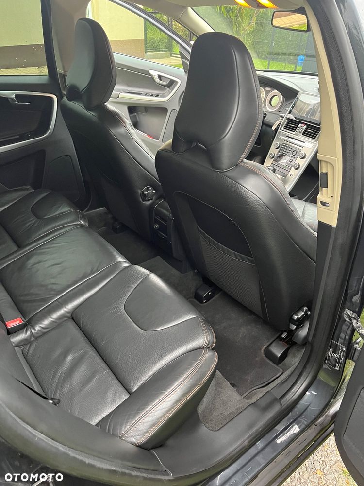 Volvo XC 60 D5 AWD Summum - 10