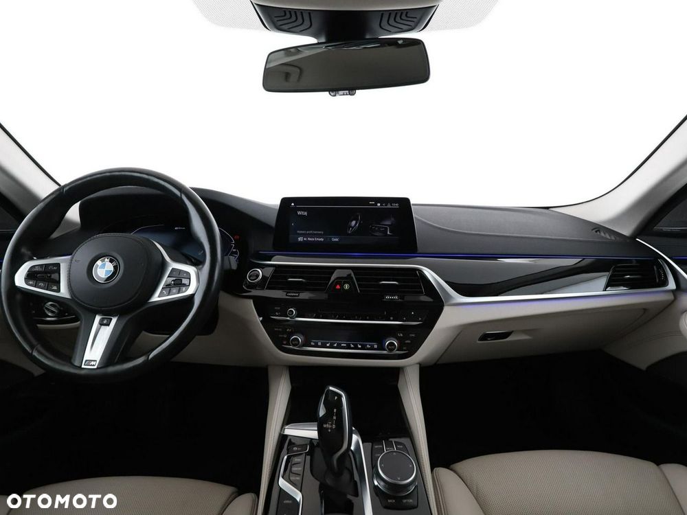 BMW Seria 5 530e iPerformance xDrive Luxury Line - 17