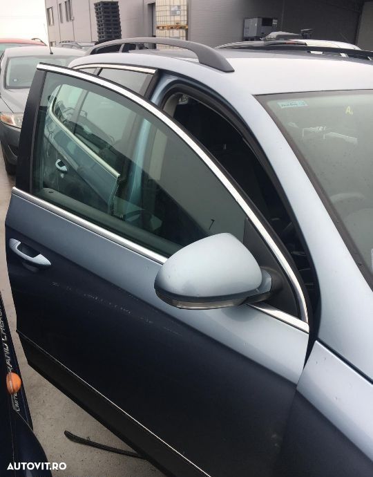 Usa dreapta fata Volkswagen Passat combi, an 2006 - 1