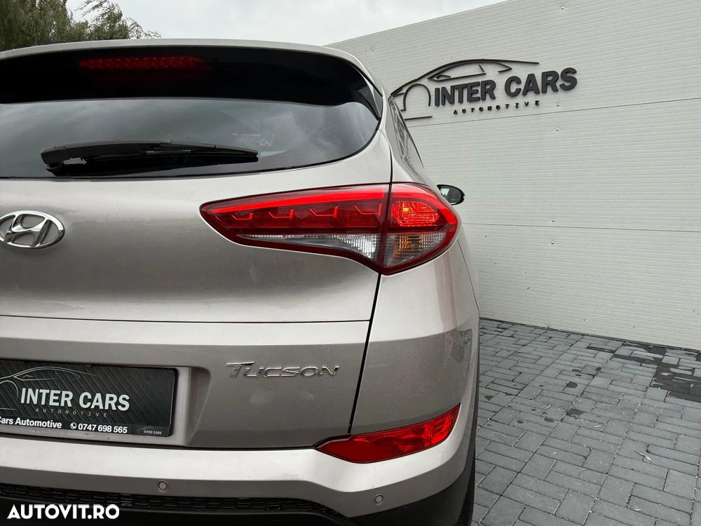 Hyundai Tucson blue 1.7 CRDi 2WD DCT Premium - 26