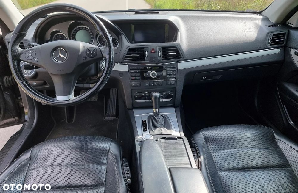 Mercedes-Benz Klasa E 500 - 12
