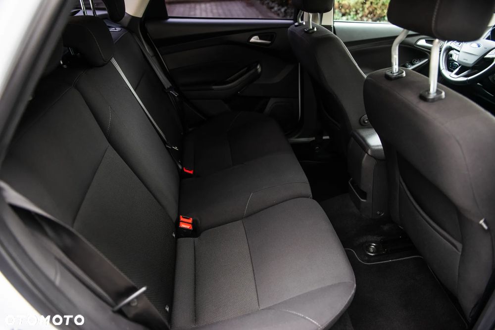 Ford Focus 1.5 EcoBlue Start-Stopp-System TITANIUM STYLE - 21