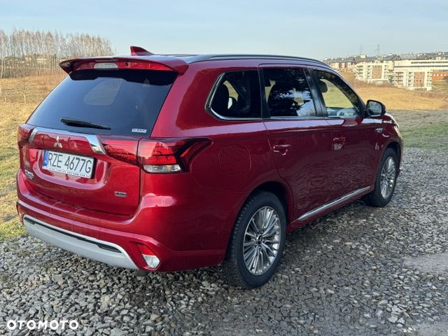 Mitsubishi Outlander - 5