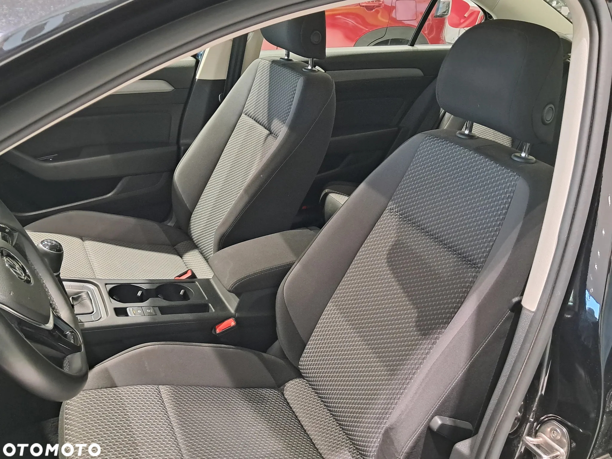 Volkswagen Passat 2.0 TDI BMT Highline - 19