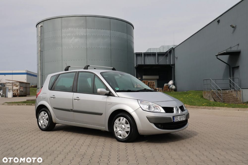 Renault Scenic 1.6 16V Confort Expression - 1