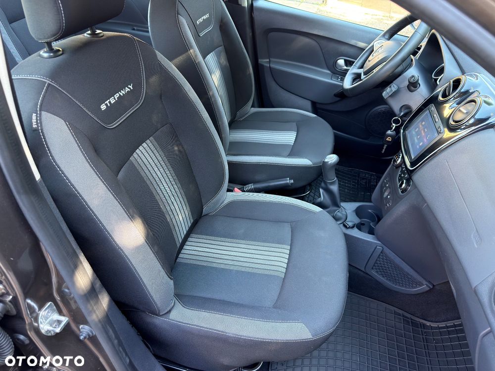Dacia Sandero TCe 90 LIVE - 8