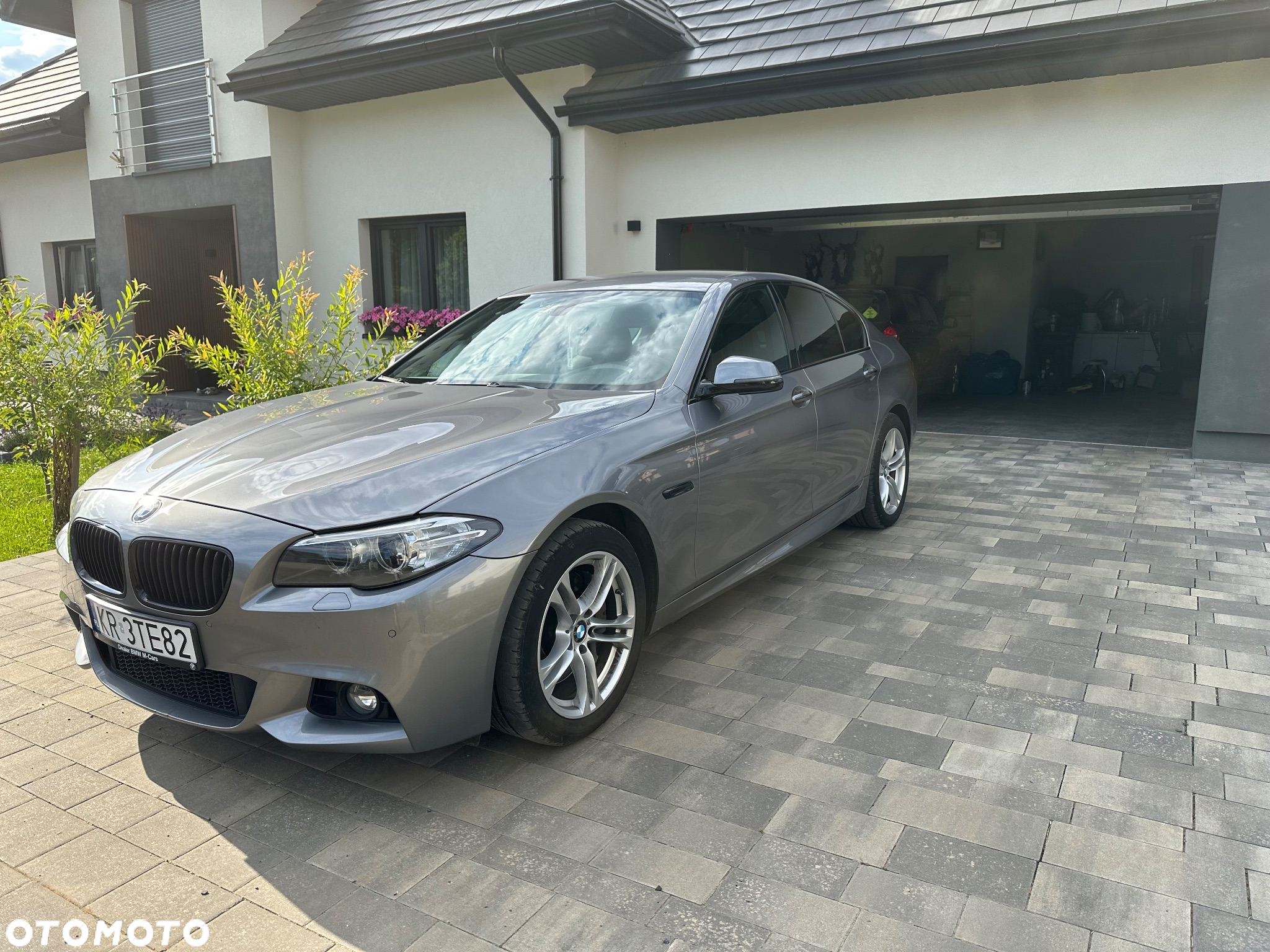 BMW Seria 5 528i xDrive - 15