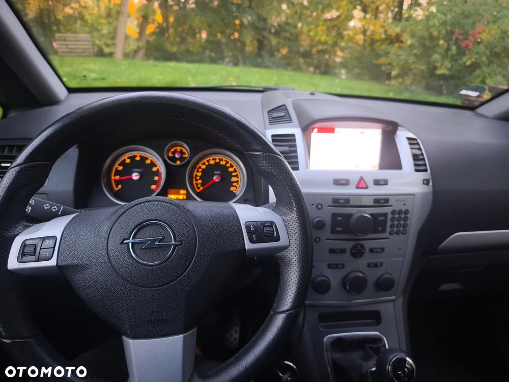 Opel Zafira - 39