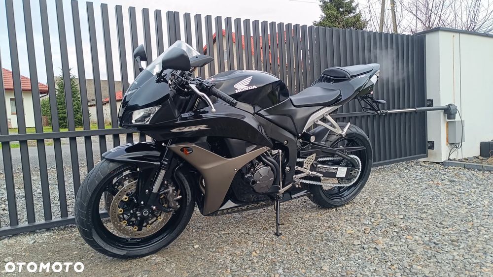 Honda CBR - 3