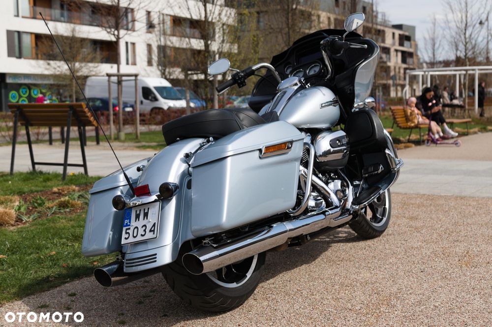 Harley-Davidson Touring Road Glide - 8