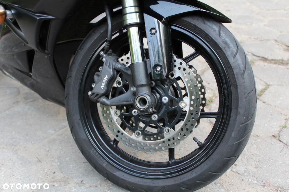 Kawasaki ZXR - 33