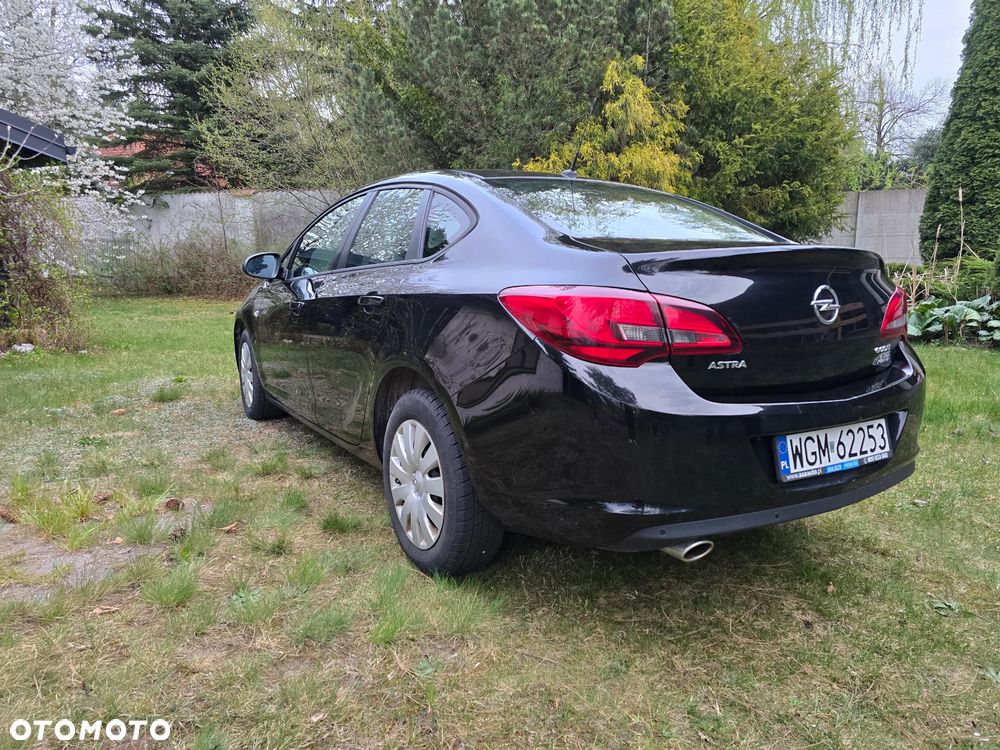 Opel Astra 1.4 Turbo Exklusiv - 8